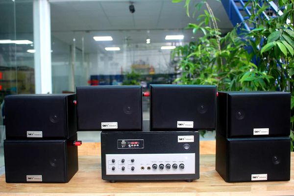 Loa nhà hàng: Gold4cafe V22C từ ( 30 - 80 m2)( 01 âm ly A380 và 06 loa V22C) (loa quán cafe, loa phòng họp, loa sân vườn, loa spa,  loa gắn tường, loa treo tường giá rẻ, loa lời)