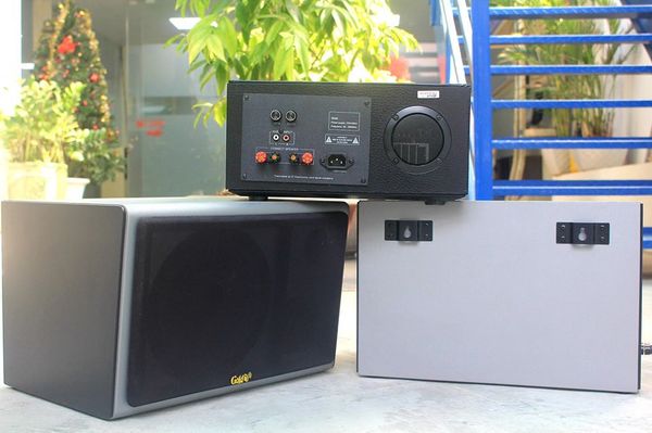 Dàn karaoke gia đình:  V550A (01 âm ly 900w +2 loa vệ tinh 130w)