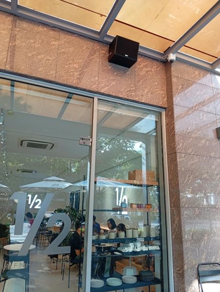 Loa Goldsound cho Half n Half Coffee, Thủ Đức, amply 2 kênh 900w, bluetooth 5.0, loa V130 - 130w, loa V25C - 25W, loa được thiết kế riêng cho quán, bật lớn không tạp âm, miễn phí công lắp đặt, bảo hành dài hạn 5 năm