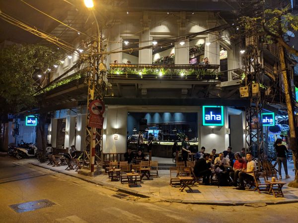 Hệ thống âm thanh cho Aha Cafe Lương Ngọc Quyến, Amply 4 - 6 vùng âm lượng, loa được thiết kế riêng cho quán, bật lớn không tạp âm, miễn phí công lắp đặt, bảo hành dài hạn 5 năm.