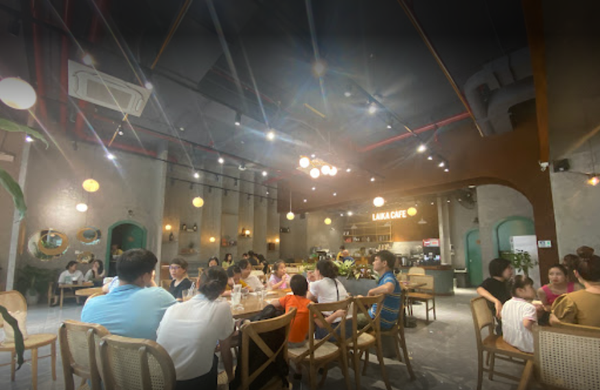 Loa Goldsound cho quán LAIKA Cafe - Stellar Garden 35 Lê Văn Thiêm,  Amply 4 - 6 vùng âm lượng, loa được thiết kế riêng cho quán, bật lớn không tạp âm, miễn phí công lắp đặt, bảo hành dài hạn 5 năm