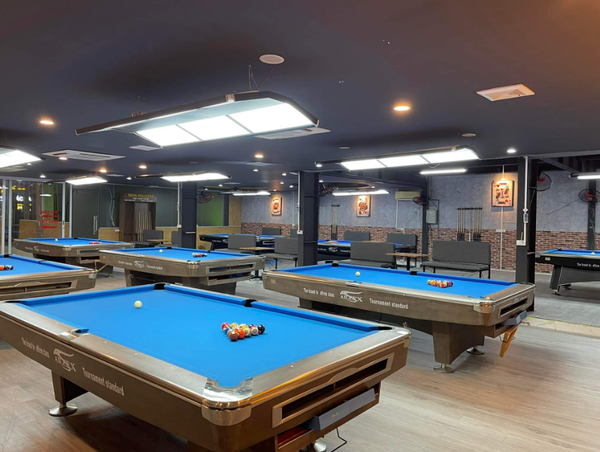Loa cho quán 96 Billiards Club, Cầu Giấy, Hà Nội, Amply 4 - 6 vùng âm lượng, loa được thiết kế riêng cho quán, bật lớn không tạp âm, miễn phí công lắp đặt, bảo hành dài hạn 5 năm.