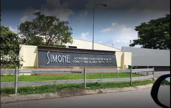 Loa nhà xưởng cho Công ty Túi Xách Simone, Long An, Amply 4 - 6 vùng âm lượng, loa được thiết kế riêng cho quán, bật lớn không tạp âm, miễn phí công lắp đặt, bảo hành dài hạn 5 năm.