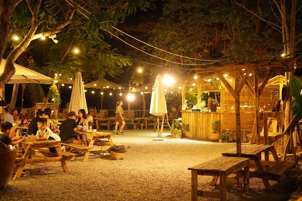 Loa Goldsound cho BINIFARM - Tropical Retreat, TP HCM, amply 2 kênh 200w Goldsound, bluetooth 5.0, loa 13w, loa được thiết kế riêng cho quán, bật lớn không tạp âm, miễn phí công lắp đặt, bảo hành dài hạn 5 năm