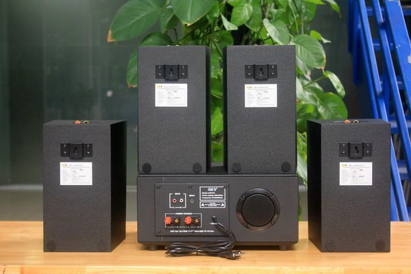 [Diện tích 80m2 + 02 Kênh] Amply A907PU-2K Goldsound 2 vùng âm lượng 900w + 4 loa Goldsound V40C - 40w, loa được thiết kế riêng cho quán, bật lớn không tạp âm, miễn phí công lắp đặt, bảo hành dài hạn 5 năm