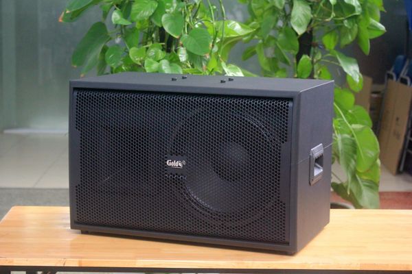 Loa Karaoke V258PU_DA - KA Goldsound (số lượng 1 loa), công suất 400w, loa bass 30 cm, treble kèn, kích thước rộng 60 cm, cao 40 cm, sâu 36 cm, phủ da cao cấp, bảo hành dài hạn 5 năm.
