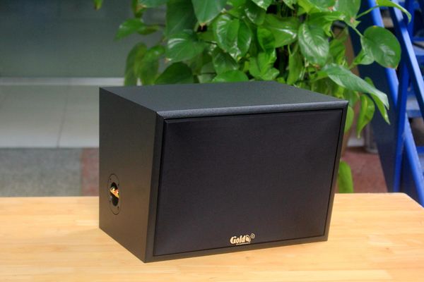 Loa Goldsound vệ tinh treo tường V130 (Số lượng 1 loa), công suất 130w, loa bass 20 cm, treble 10 cm, kích thước rộng 37 cm, cao 27.5 cm, sâu 28.5 cm, bảo hành dài hạn 5 năm.