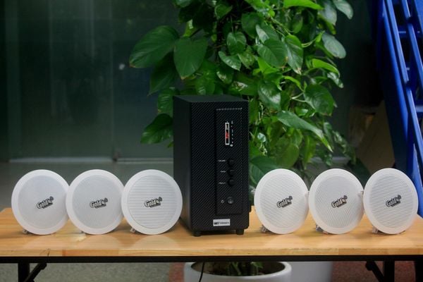 Bộ loa âm trần thông báo phát nhạc nền tự động cao cấp SA6.0 (amply 156w + 6 loa âm trần 15w), loa được thiết kế riêng cho quán, bật lớn không tạp âm, bảo hành dài hạn 12 tháng