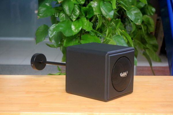 Loa thả trần V55TR-PU phủ da PU màu đen (số lượng 1 loa), công suất 55w, loa bass 4 inch, kích thước rộng 19 cm, cao 19 cm, sâu 21 cm, bảo hành dài hạn 5 năm.