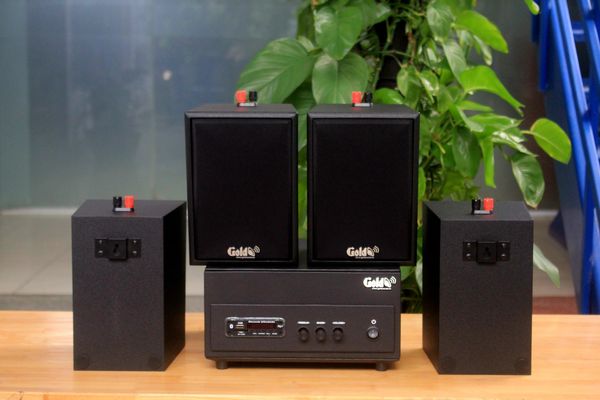 Dàn loa treo tường: Amply A156PU Goldsound 200w + 4 loa Goldsound V25c - 25w, loa được thiết kế riêng cho quán, bật lớn không tạp âm, không bao gồm công lắp đặt, bảo hành 5 năm