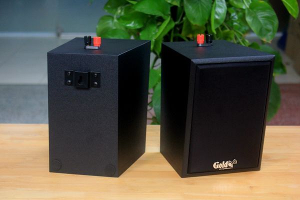 Loa Goldsound vệ tinh treo tường V25C_TH (số lượng 01 loa), công suất 25w, loa bass 4 inch, treble 5 cm, kích thước rộng 17 cm, cao 24 cm, sâu 22.5 cm, bảo hành dài hạn 5 năm.