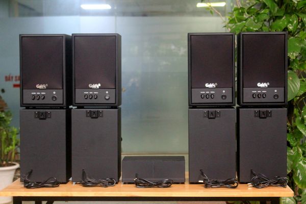 Dàn loa không dây treo tường: 01 amply A57 Goldsound + 8 loa không dây Goldsound V57 - 57w