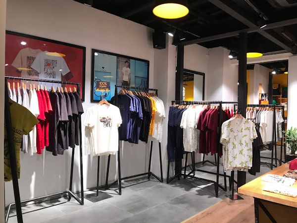 Loa cho shop thời trang Ginkgo T-shirts, Hà Nôi, loa được thiết kế riêng cho quán, bật lớn không tạp âm, miễn phí công lắp đặt, bảo hành dài hạn 5 năm