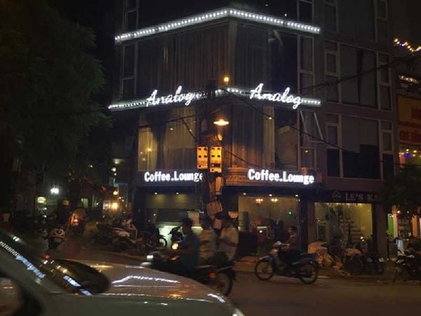 Loa cho Analog coffee Lounge, Amply 4 - 6 vùng âm lượng, loa được thiết kế riêng cho quán, bật lớn không tạp âm, miễn phí công lắp đặt, bảo hành dài hạn 5 năm.