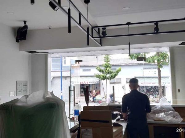 Loa Goldsound cho Royal Tea, Amply 4 - 6 vùng âm lượng, loa được thiết kế riêng cho không gian quán, miễn phí công lắp đặt, bảo hành dài hạn 5 năm.