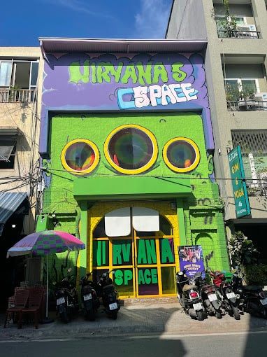 Loa Goldsound cho quán cà phê Nirvana Space, Tây Hồ, Hà Nội, loa được thiết kế riêng cho quán, bật lớn không tạp âm, miễn phí công lắp đặt, bảo hành dài hạn 5 năm
