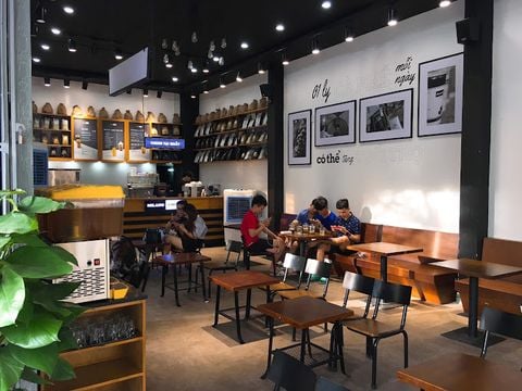 Loa thông báo, phát nhạc nền tự động Goldsound cho MILANO COFFEE Premium, Thanh Khê, Đà Nẵng, Amply 4 - 6 vùng âm lượng, loa được thiết kế riêng cho quán, bật lớn không tạp âm, miễn phí công lắp đặt, bảo hành dài hạn 5 năm.