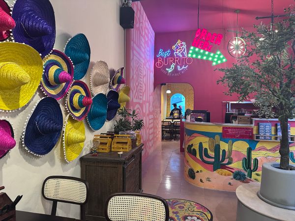 Loa không dây cho nhà hàng TacoLeo, TP.HCM, loa được thiết kế riêng cho quán, bật lớn không tạp âm, miễn phí công lắp đặt, bảo hành dài hạn 5 năm