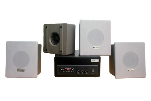 Dàn loa âm trần VAT20(Amply A150+ 4c VAT20), Amply hai vùng âm lượng, loa được thiết kế riêng cho quán, bật lớn không tạp âm, bảo hành dài hạn 5 năm.