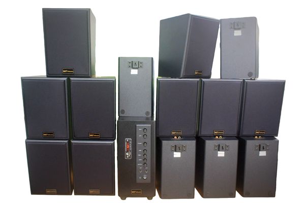 Loa treo tường, phát nhạc nền thông báo: A906 Goldsound 2 vùng âm lượng 900W + 14 loa Goldsound V55C 55w, loa được thiết kế riêng cho quán, bật lớn không tạp âm, miễn phí công lắp đặt, bảo hành dài hạn 5 năm.