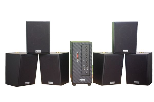 Dàn loa treo tường thông báo, phát nhạc nền tự động: Amply A906 Goldsound 900w + 6 loa Goldsound V55C 55w, loa được thiết kế riêng cho quán, bật lớn không tạp âm, miễn phí công lắp đặt, bảo hành dài hạn 5 năm