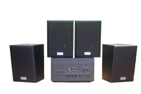 Dàn loa treo tường: Amply A907 Goldsound 2 vùng âm lượng 900w + 4 loa Goldsound V55C 55w, loa được thiết kế riêng cho quán, bật lớn không tạp âm, miễn phí công lắp đặt, bảo hành dài hạn 5 năm