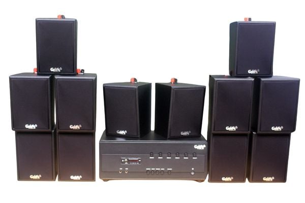 Dàn loa treo tường: Amply A384PU-6K Goldsound 6 vùng âm lượng 1200w + 12 loa Goldsound V25C, Amply 4 - 6 vùng âm lượng, loa được thiết kế riêng cho quán, bật lớn không tạp âm, miễn phí công lắp đặt, bảo hành dài hạn 5 năm.