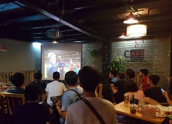 10 cấu hình loa cafe BÓNG ĐÁ, Amply 4 - 6 vùng âm lượng, loa được thiết kế riêng cho quán, bật lớn không tạp âm, miễn phí công lắp đặt, bảo hành dài hạn 5 năm.