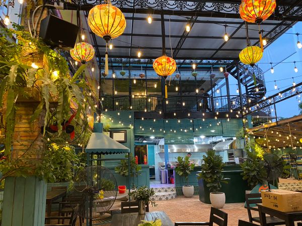 Loa Goldsound cho LỬA Beer Garden, Long Biên, Hà Nội, loa được thiết kế riêng cho quán, bật lớn không tạp âm, miễn phí công lắp đặt, bảo hành dài hạn 5 năm