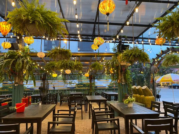 Loa Goldsound cho LỬA Beer Garden, Long Biên, Hà Nội, loa được thiết kế riêng cho quán, bật lớn không tạp âm, miễn phí công lắp đặt, bảo hành dài hạn 5 năm