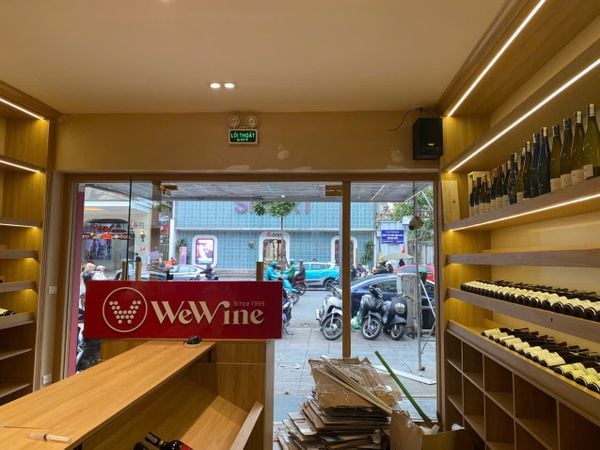 Loa Goldsound cho WeWine Hai Bà Trưng, Hà Nội, amply không dây A57 UHF, loa không dây V57 - 57w, loa được thiết kế riêng cho quán, miễn phí công lắp đặt, bảo hành dài hạn 5 năm