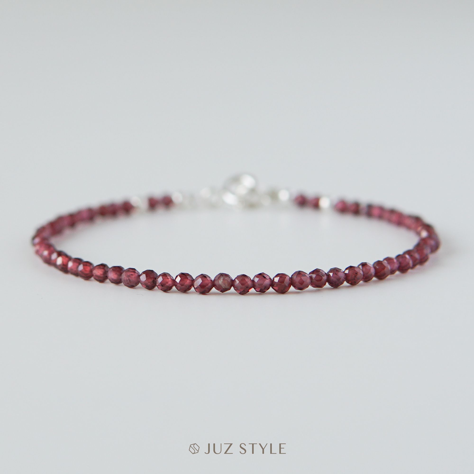  Vòng tay đá Garnet 2.4mm 