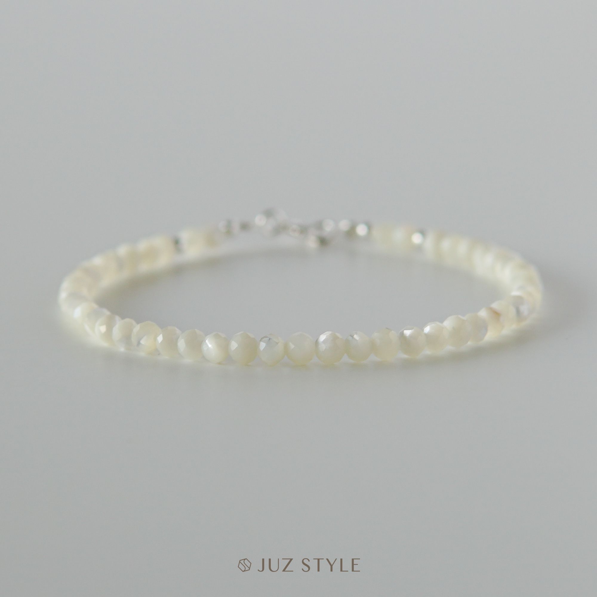  Vòng tay đá vỏ xà cừ 3.3mm 