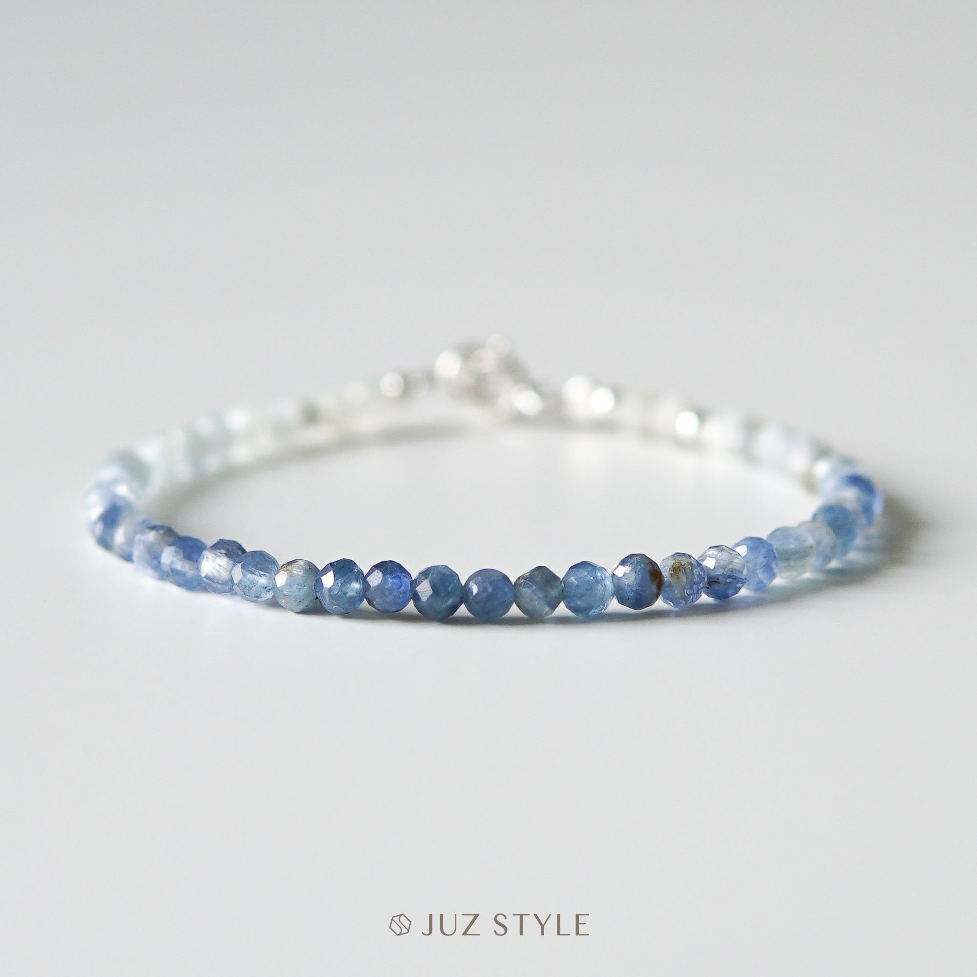  Vòng tay đá Kyanite Ombré 3.2mm 