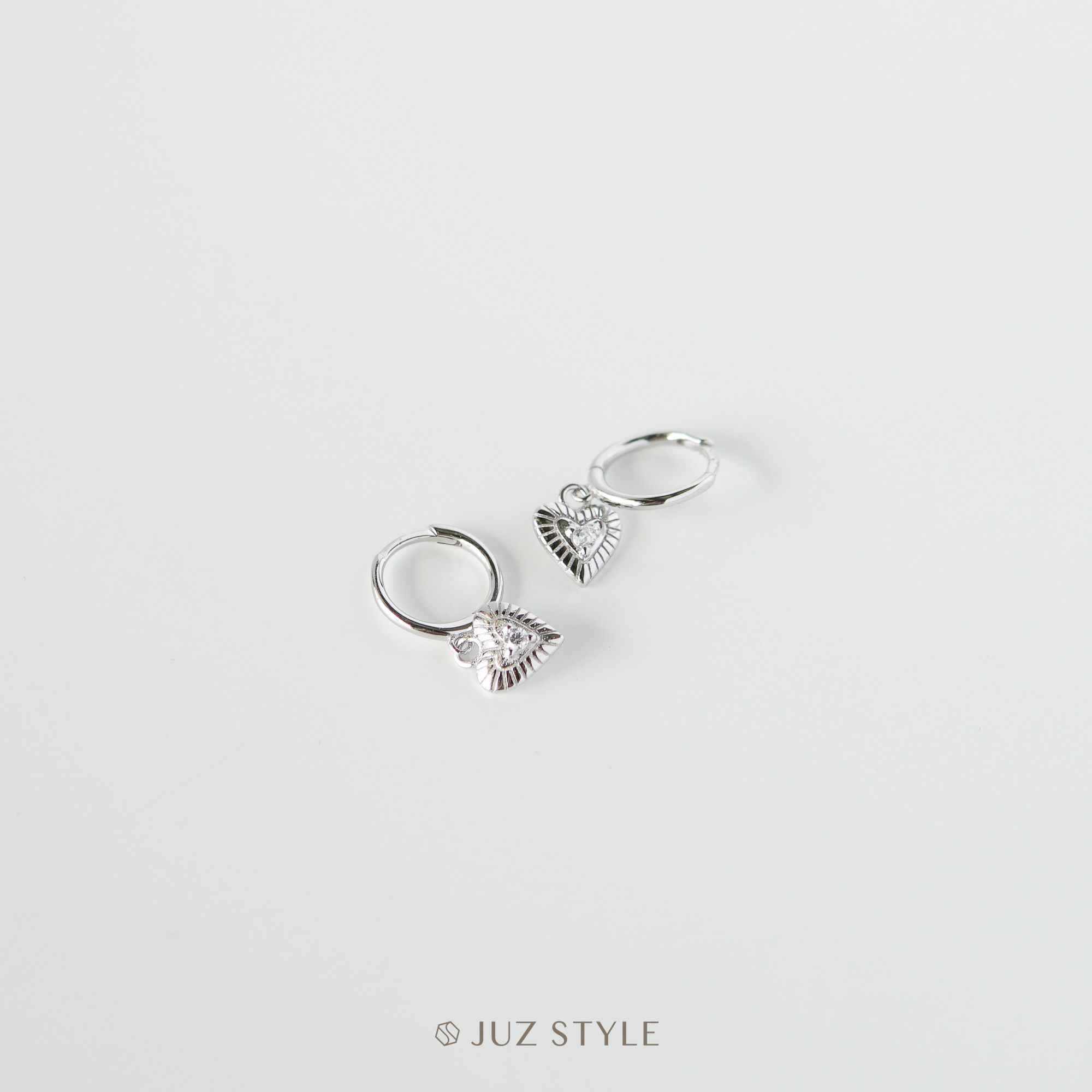  Bông tai bạc Heart Cz hoop 