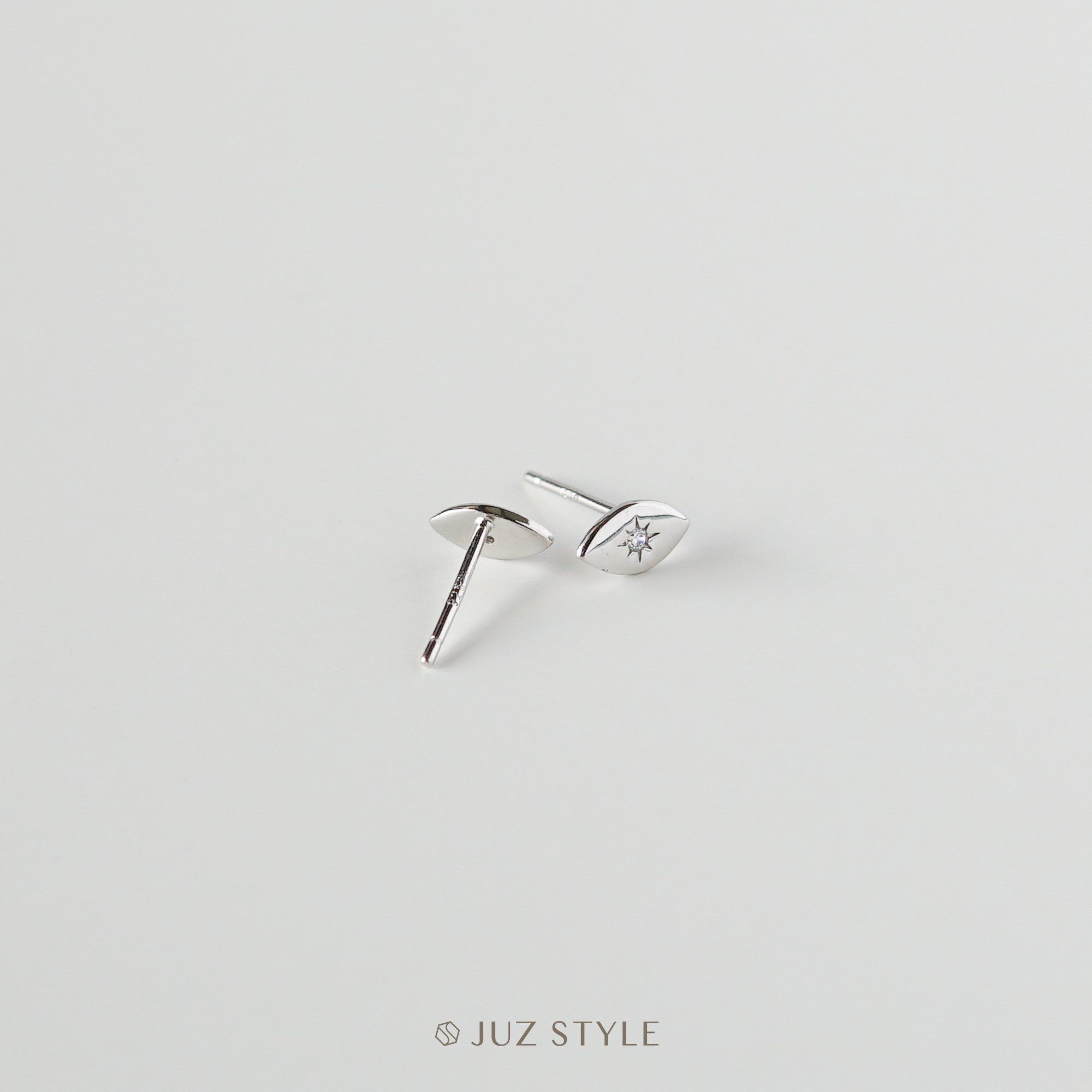  Bông tai bạc White cz eyes 