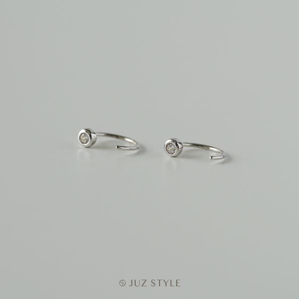  Bông tai bạc Bezel huggie 