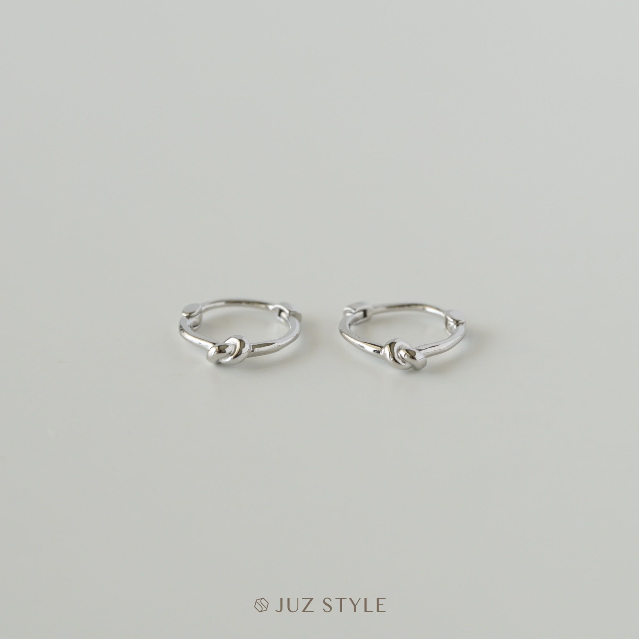  Bông tai bạc tiny knot hoop 