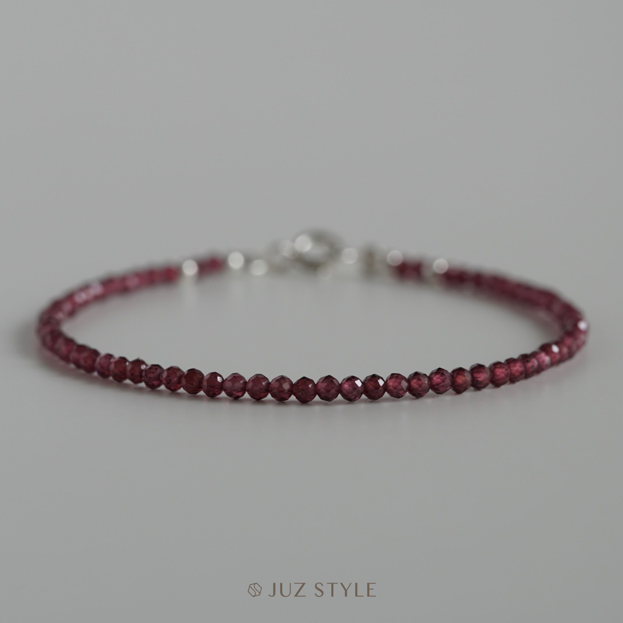  Vòng tay đá Garnet 2.2mm 