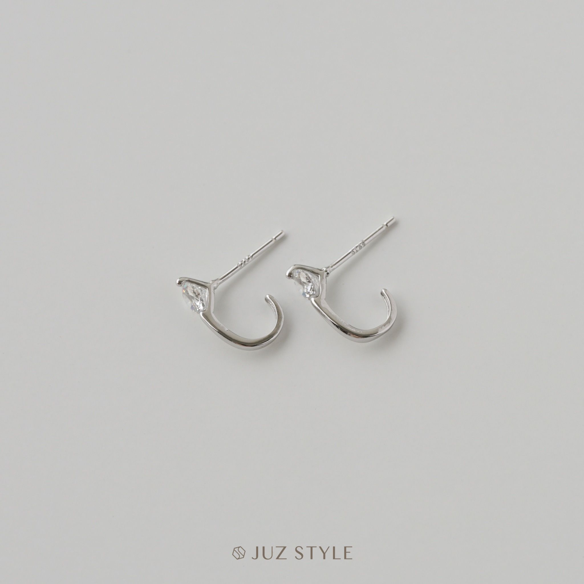  Bông tai bạc Cz curve 