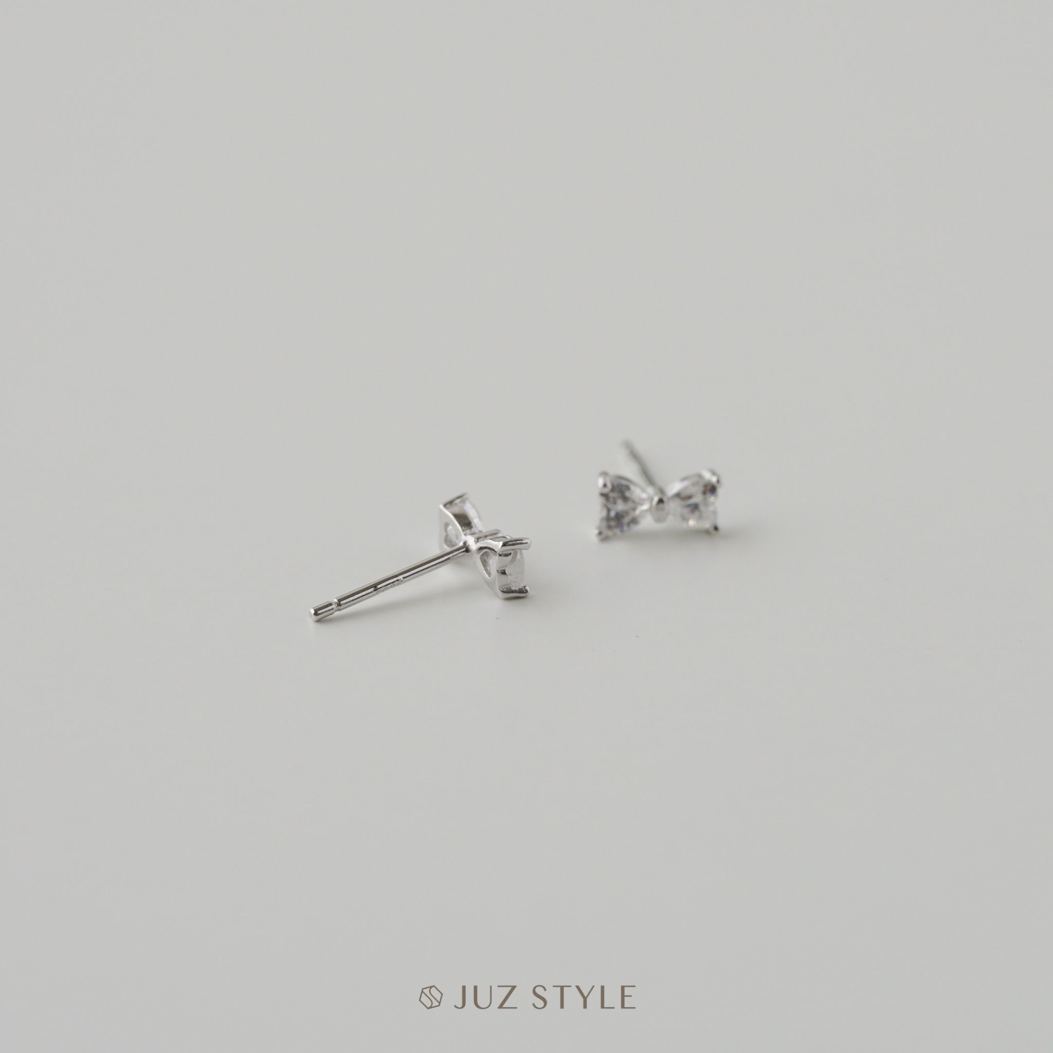  Bông tai bạc Cz bow 