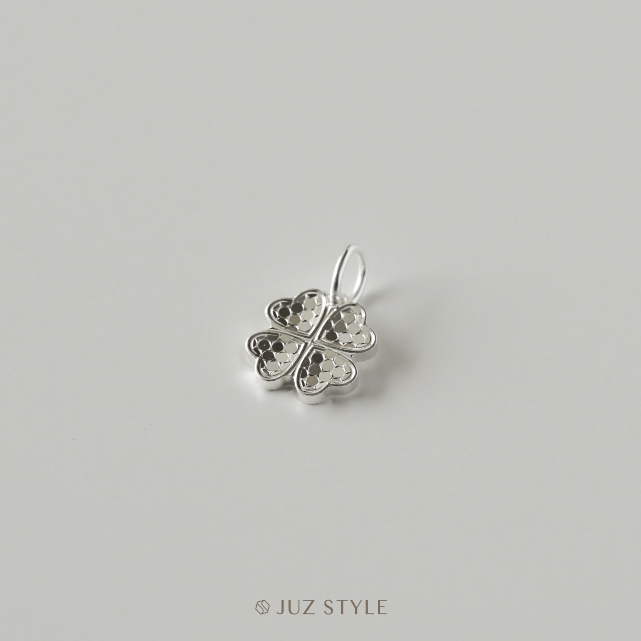  Mặt dây chuyền bạc Lucky Clover 