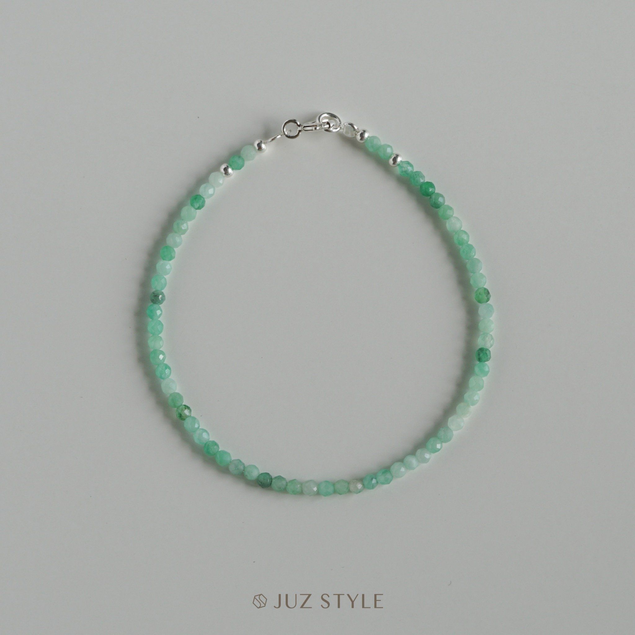  Vòng tay đá Emerald ngọc lục bảo 2.4mm 