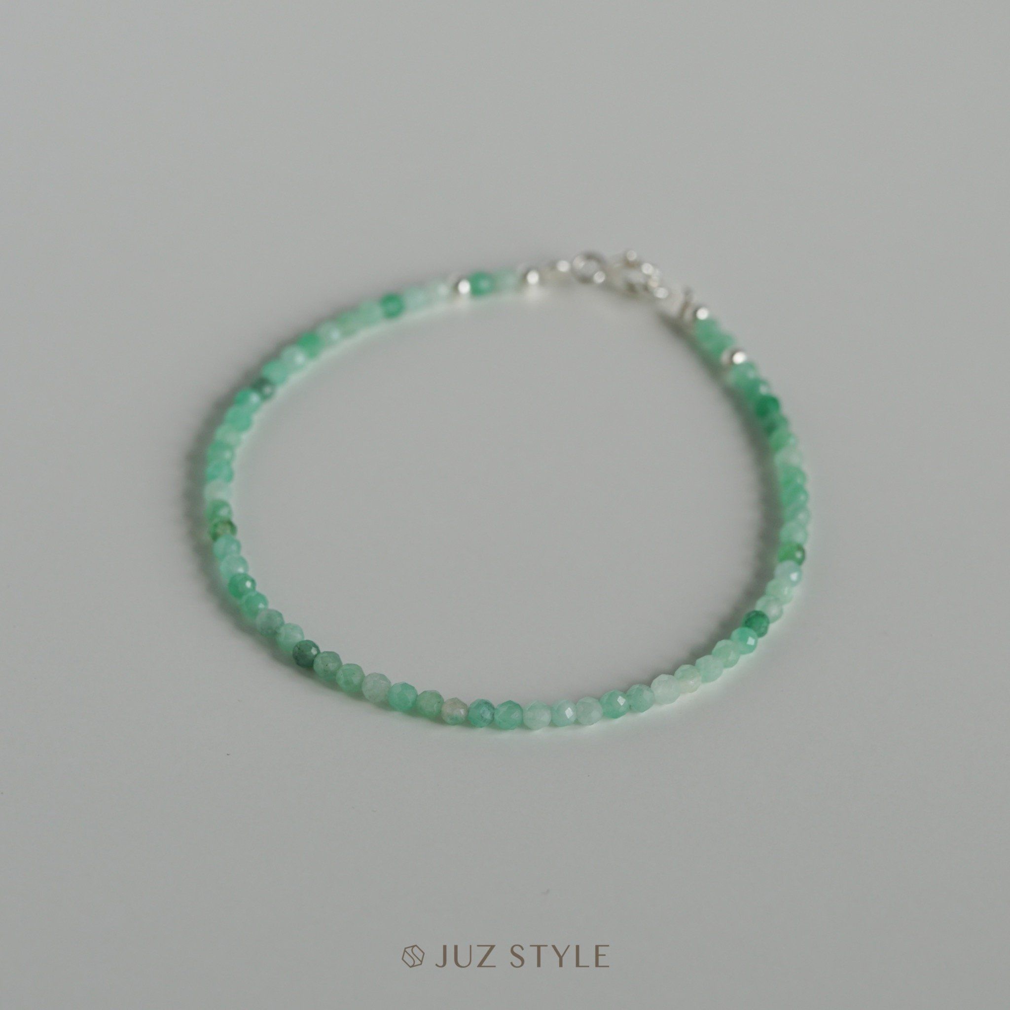  Vòng tay đá Emerald ngọc lục bảo 2.4mm 