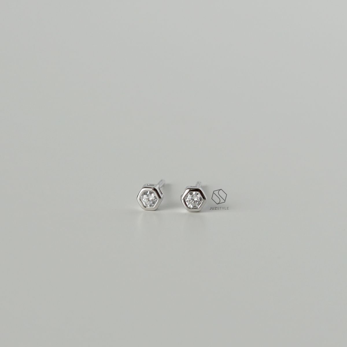  Bông tai bạc Tiny hexagon bezel 