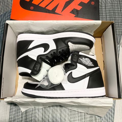  Giày Nike Jordan 1 High 'Black White' 