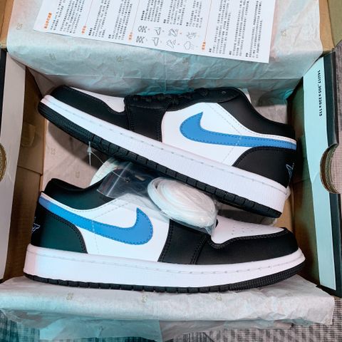  GIÀY JORDAN 1 LOW SIREN BLUE 