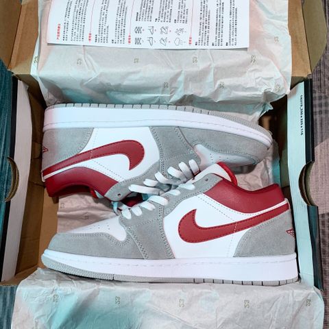  Giày Jordan 1 Low Smoke Gym Red 