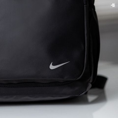 Nike Nsw Premium Nike Lab Black Eugene Laptop Messenger Bag | - Nike bag -  Black | Fash Direct