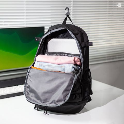 Nike Vapor Select Baseball Backpack (30L).